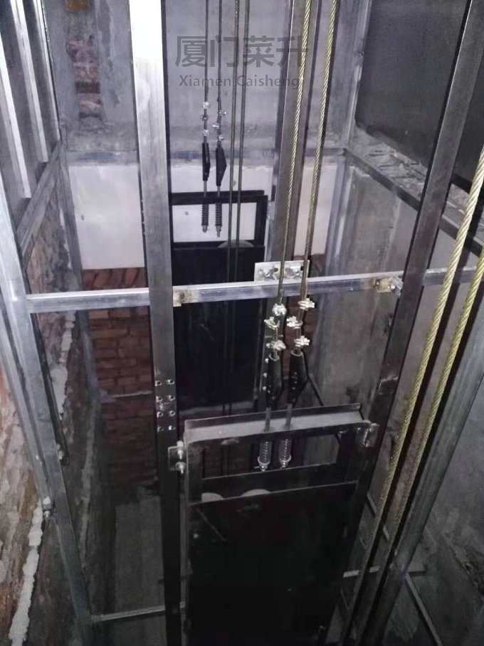 窗口式曳引款傳菜電梯 (6)